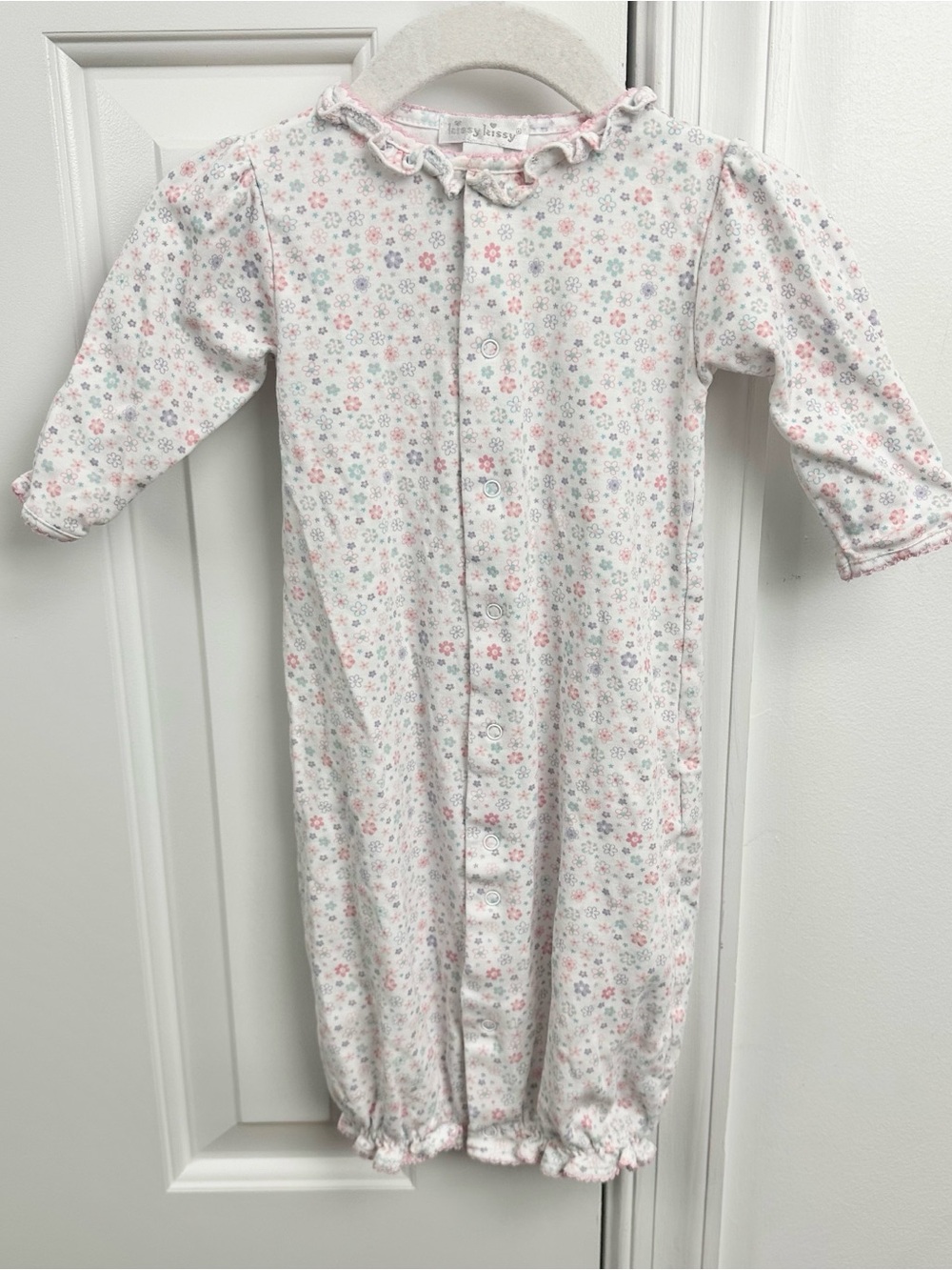 Kissy Kissy floral gown SM (fits like 0-3m) EUC